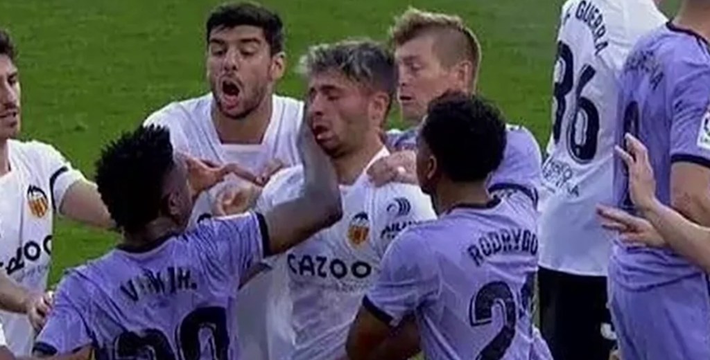 BAJADA DE PANTALONES